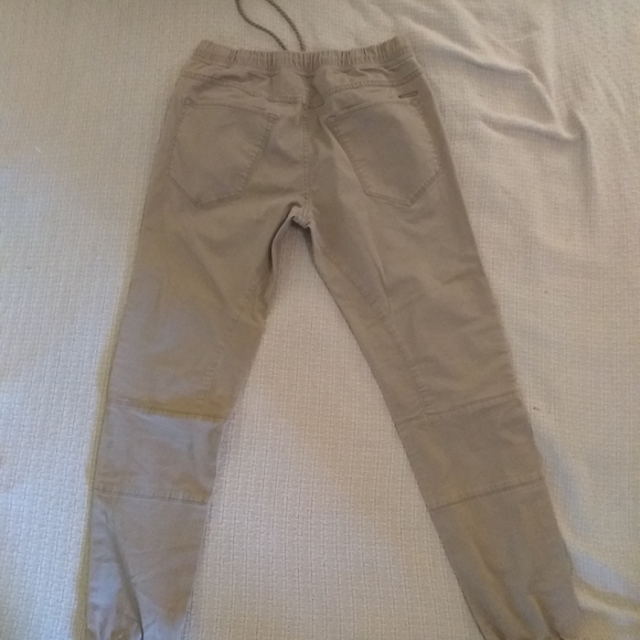 Express Joggers - Picture 8 of 10